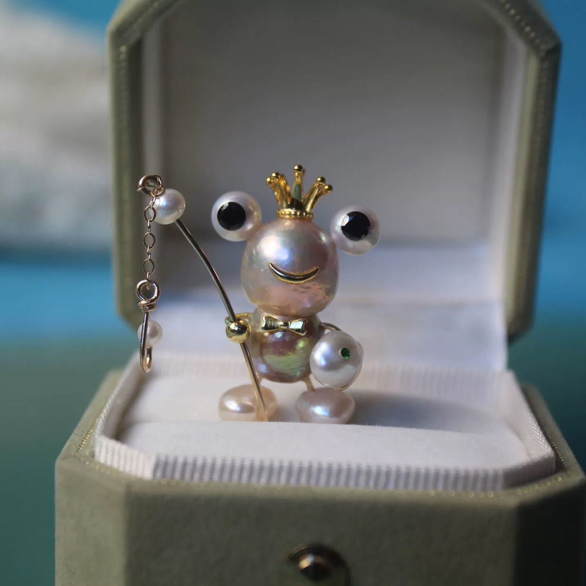 Handmade Frog Prince Pendant — Natural Freshwater Baroque Pearl