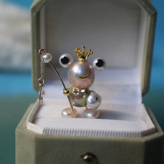 Handmade Frog Prince Pendant — Natural Freshwater Baroque Pearl