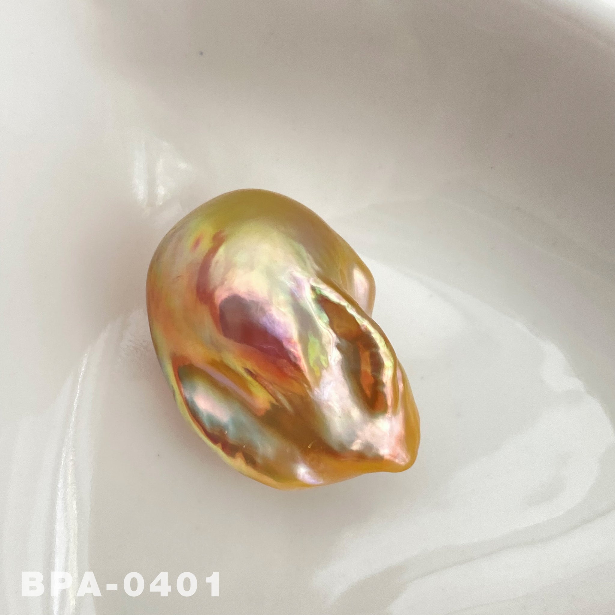26mm Freshwater Fireball Baroque Pearl