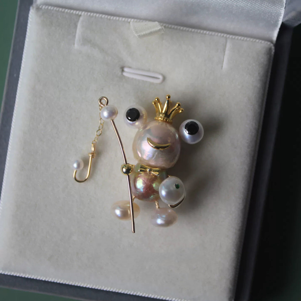 Handmade Frog Prince Pendant — Natural Freshwater Baroque Pearl