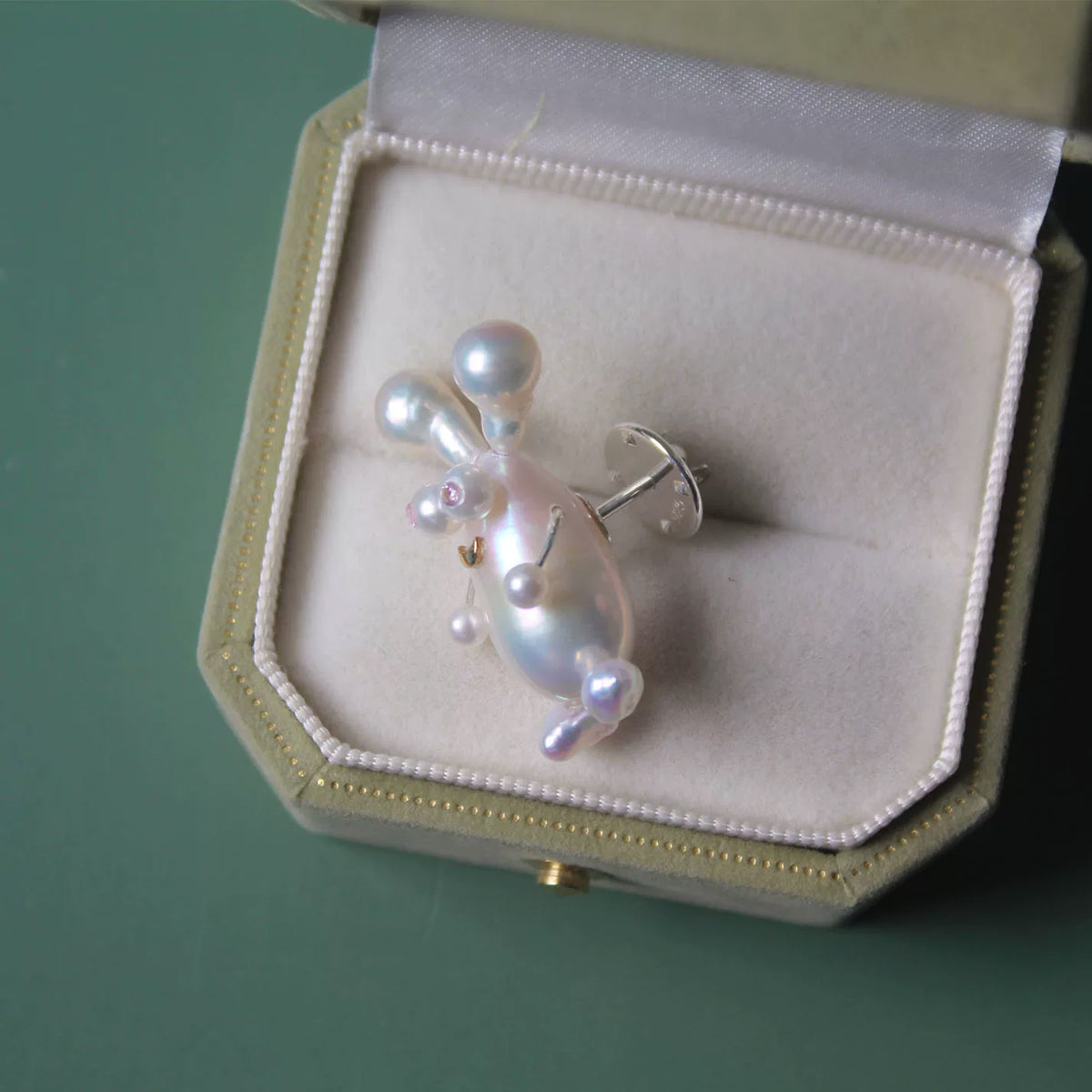 Handmade Rabbit Brooch — Natural Freshwater Baroque Pearl