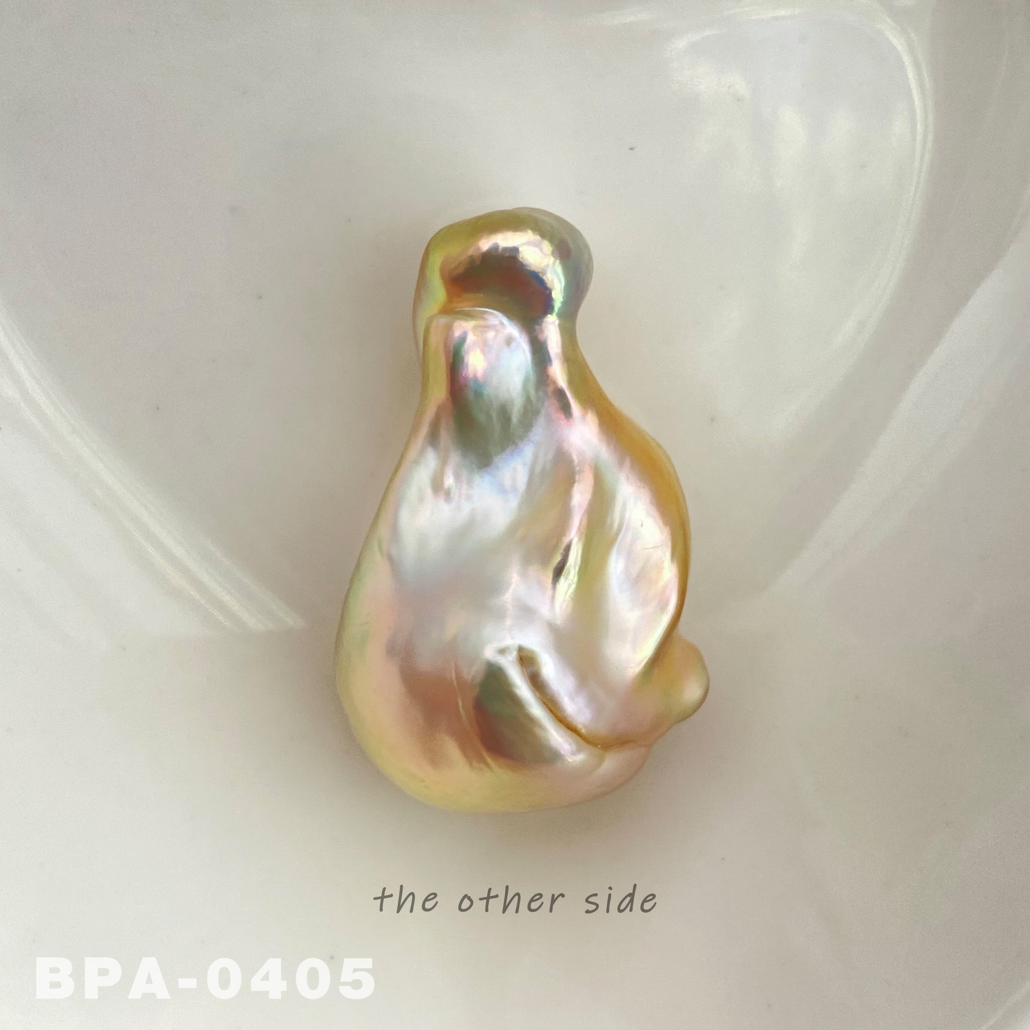 26mm Freshwater Fireball Baroque Pearl
