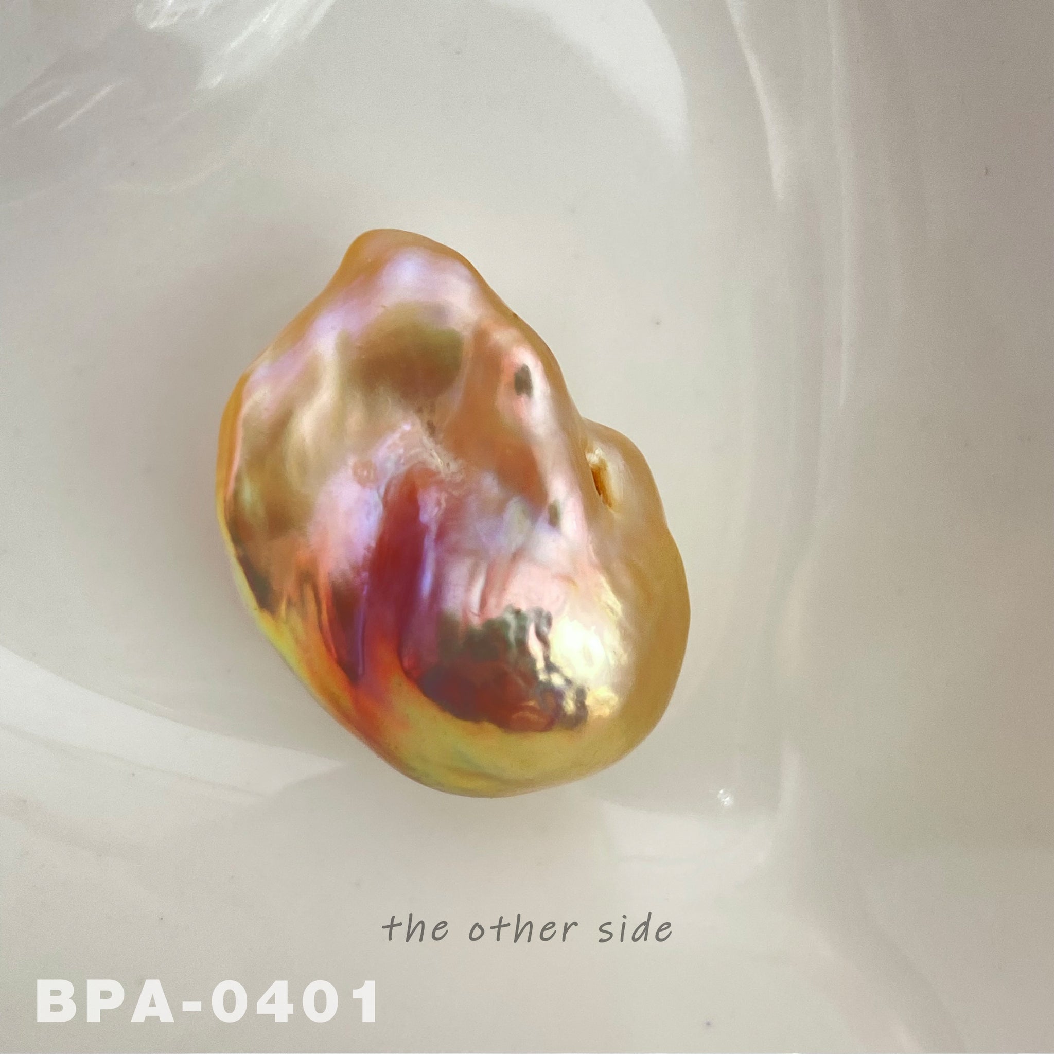 26mm Freshwater Fireball Baroque Pearl