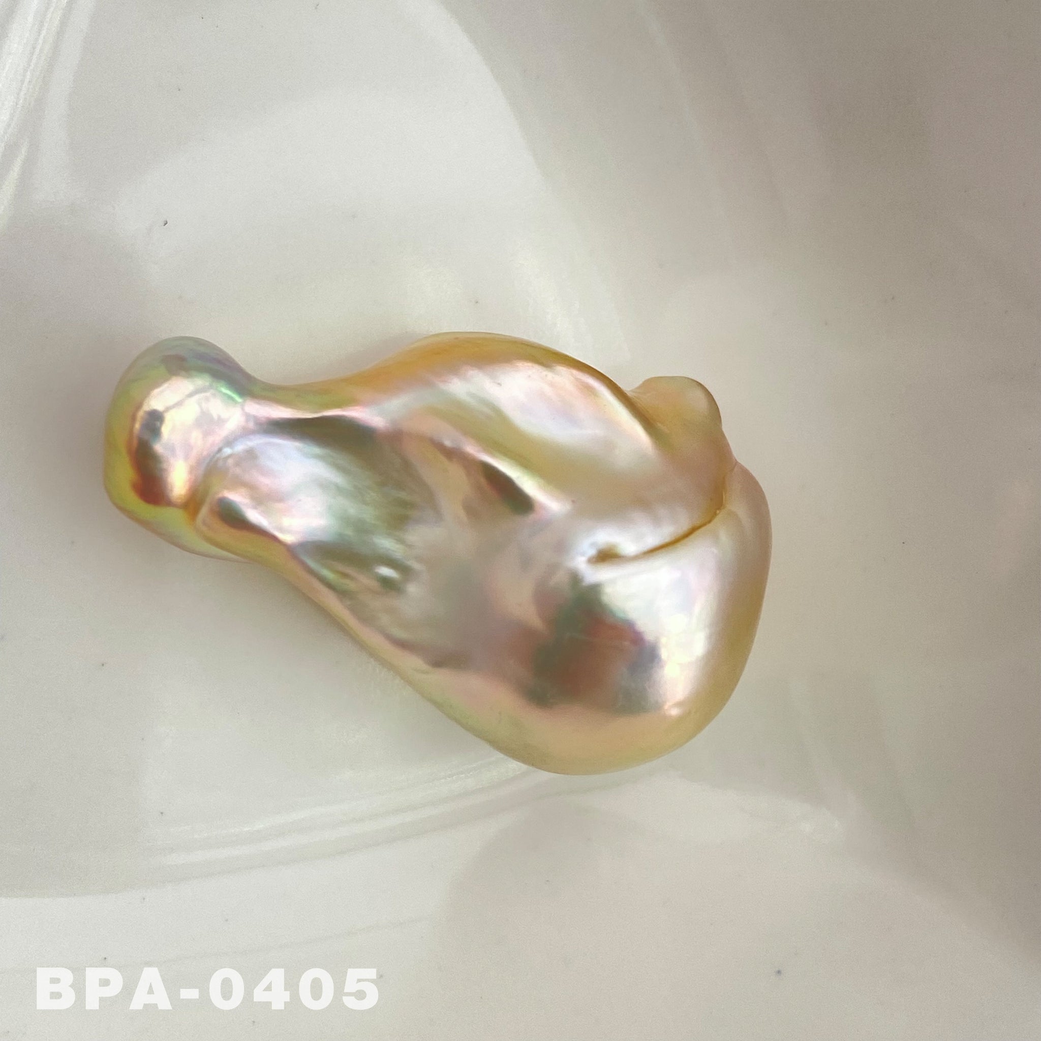 26mm Freshwater Fireball Baroque Pearl