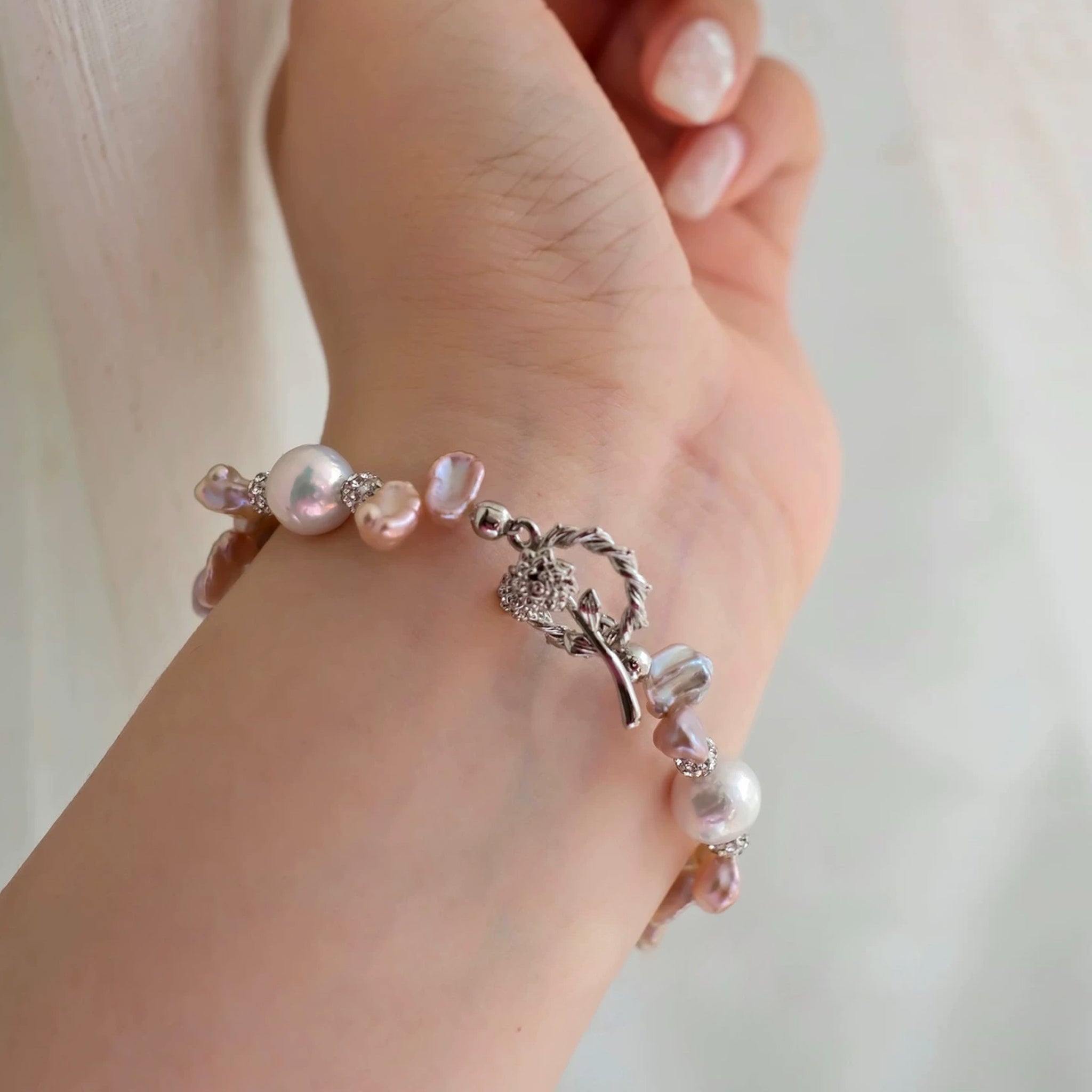 7.3 " Colorful Keshi Pearl and White Edison Baroque Pearl Bracelet